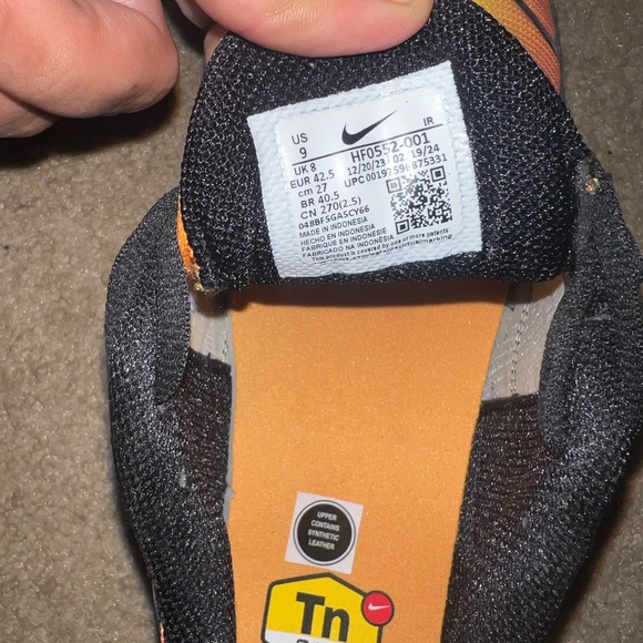 Nike Men's Yellow and Orange Gradient TN Air plus Max Sneakers sunset - Picture 8 of 8